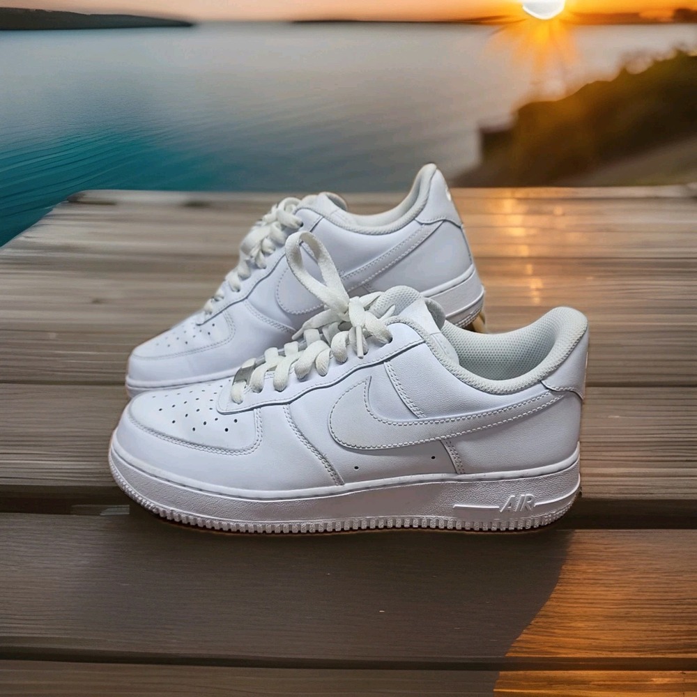 Nike Air Force 1 '07 Shoes Mens Size 9 White Low Top Sneakers CW2288-111